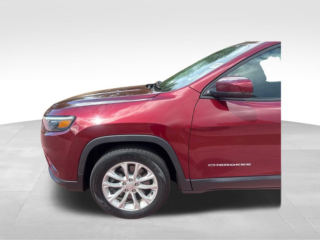 Used 2021 Jeep Cherokee Latitude FWD image 34
