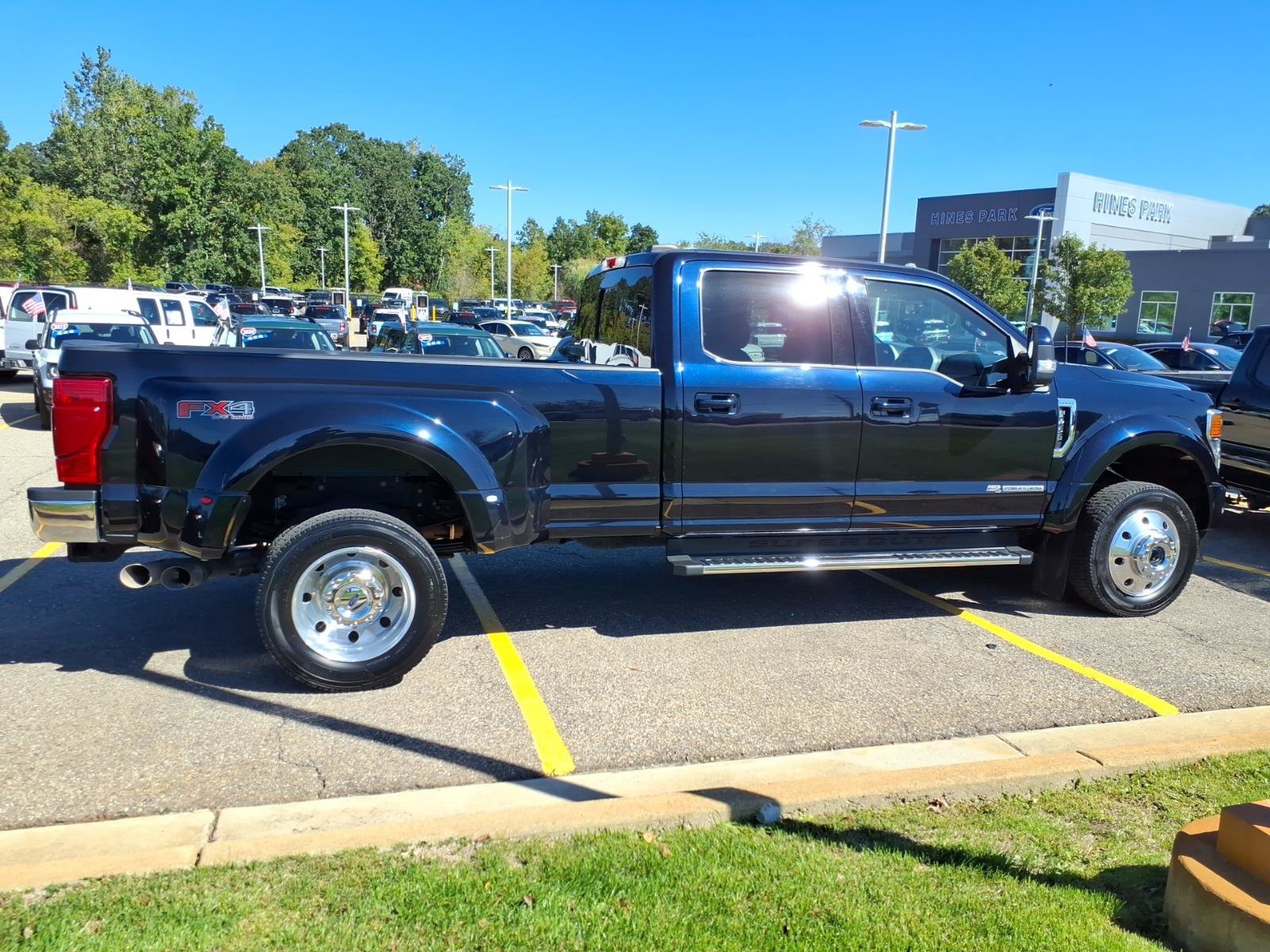 Certified 2022 Ford F450 Lariat w/ Lariat Value Package AWD/4WD image 7