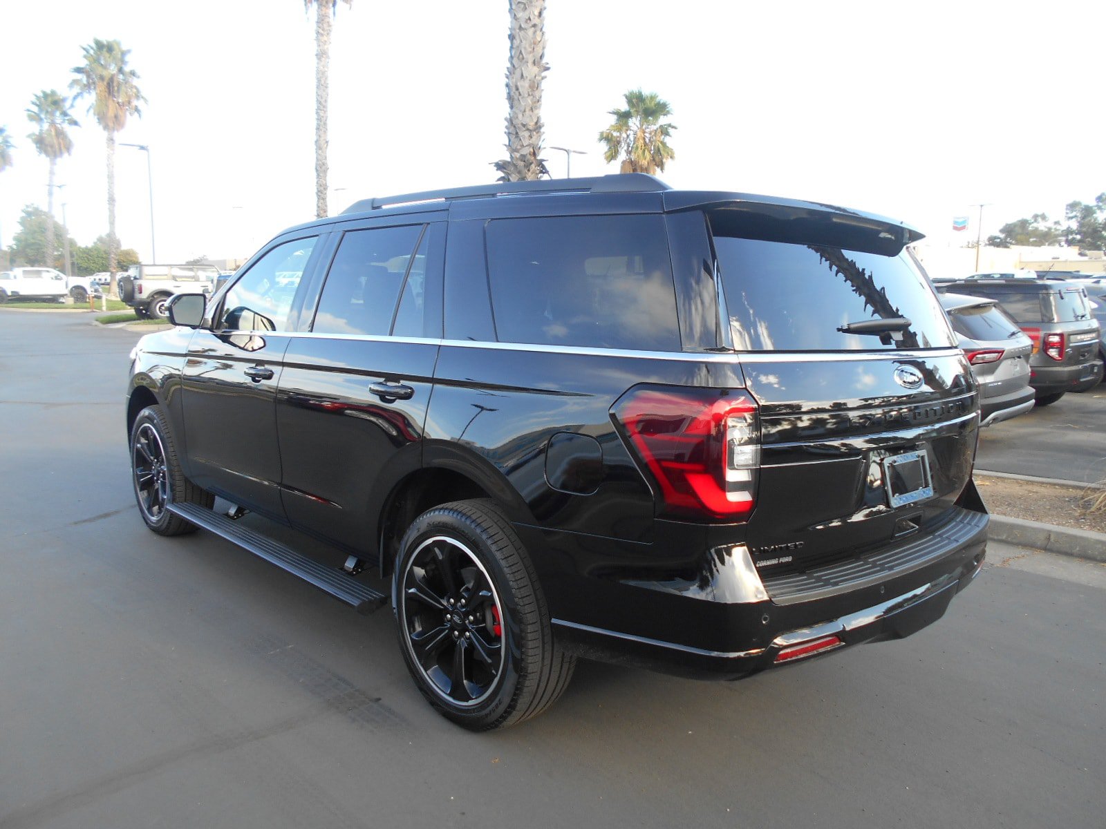 Certified 2024 Ford Expedition Limited RWD image 26