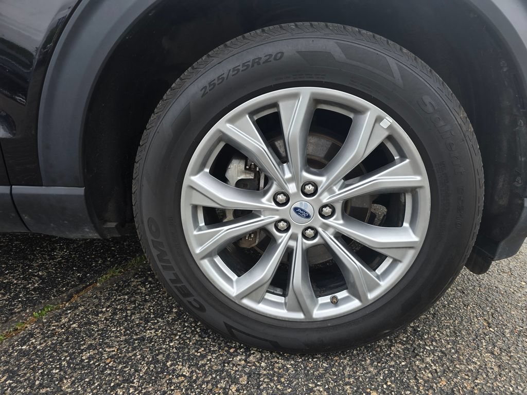 Certified 2023 Ford Explorer Limited AWD/4WD image 12
