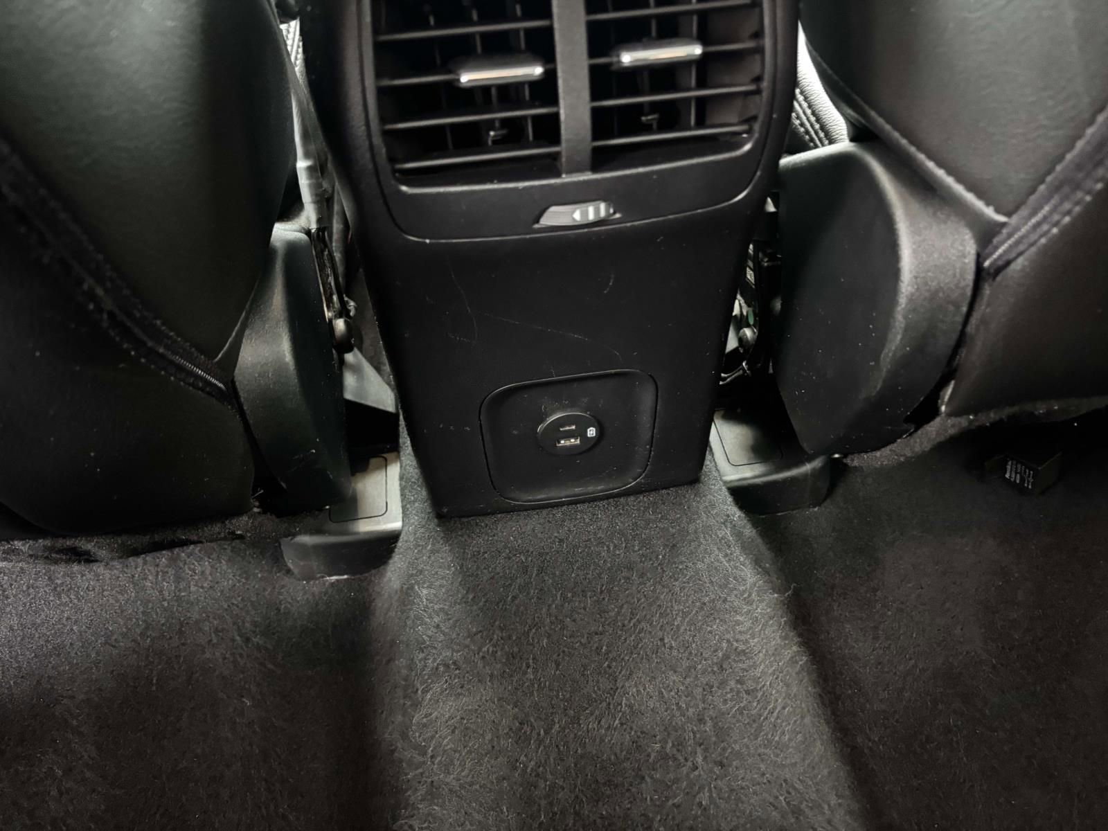 Certified 2021 Ford Escape SE w/ SE Sport Appearance Package image 34