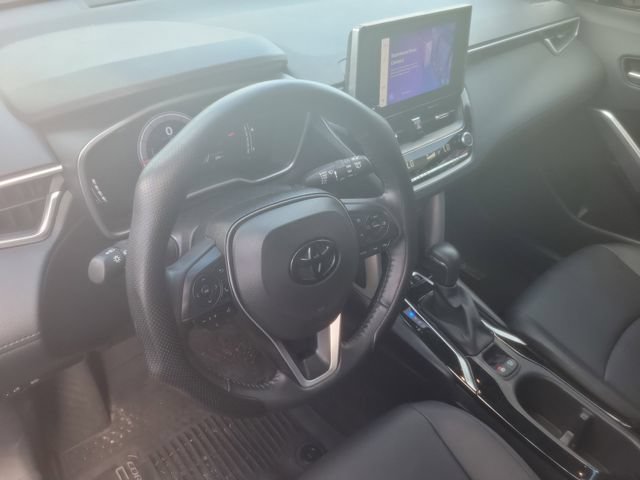 Used 2023 Toyota Corolla Cross XLE AWD/4WD image 15