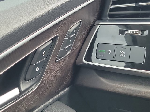 Used 2023 Audi Q7 3.0T Premium image 17