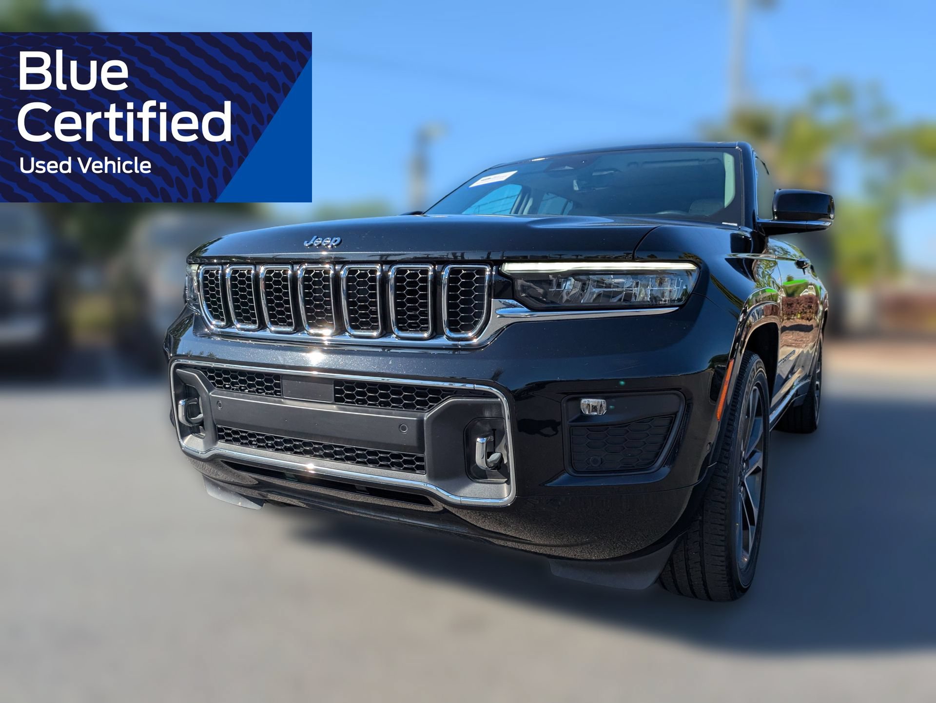 Used 2022 Jeep Grand Cherokee Overland w/ Luxury Tech Group IV AWD/4WD image 10