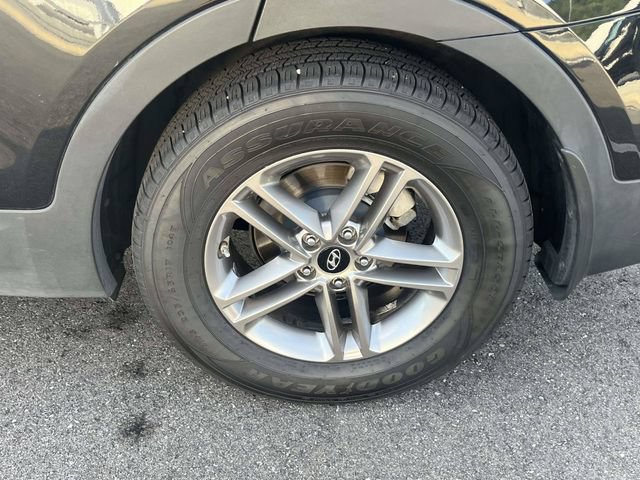 Used 2017 Hyundai Santa Fe Sport FWD image 11