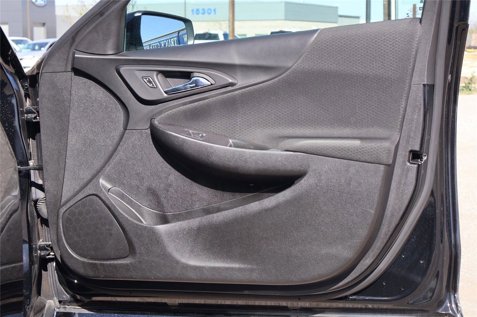 Used 2024 Chevrolet Malibu LT image 34