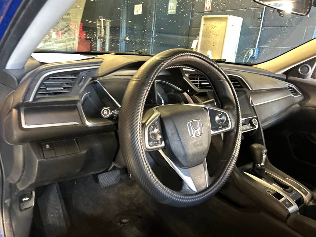 Used 2018 Honda Civic EX image 9