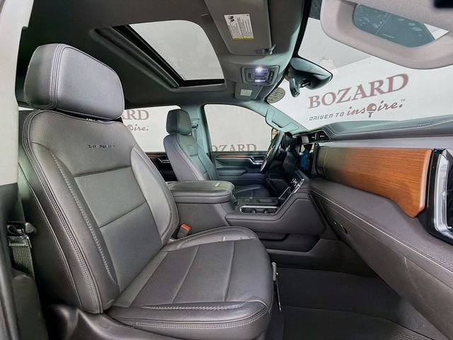 Used 2024 GMC Sierra 2500 Denali w/ Denali Reserve Package AWD/4WD image 35