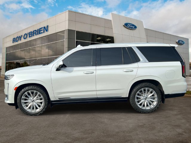 Used 2023 Cadillac Escalade Premium Luxury w/ Performance Package AWD/4WD image 2