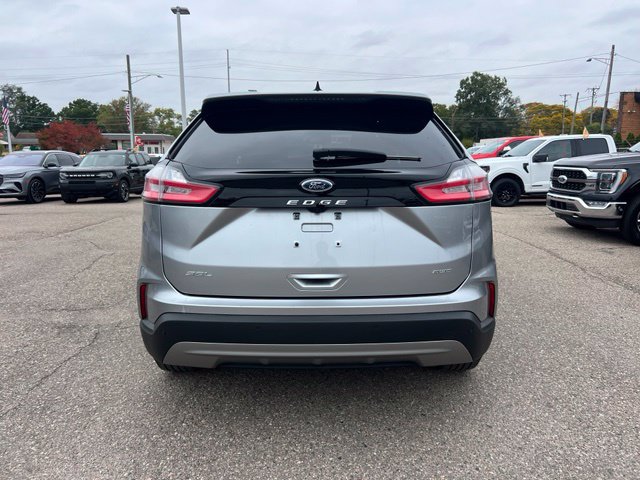 Certified 2022 Ford Edge SEL w/ Convenience Package AWD/4WD image 5