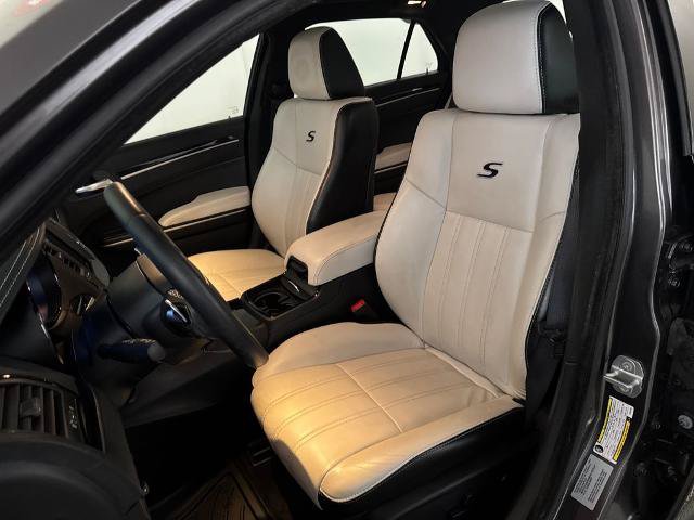 Used 2017 Chrysler 300 S w/ 300S Premium Group RWD image 17