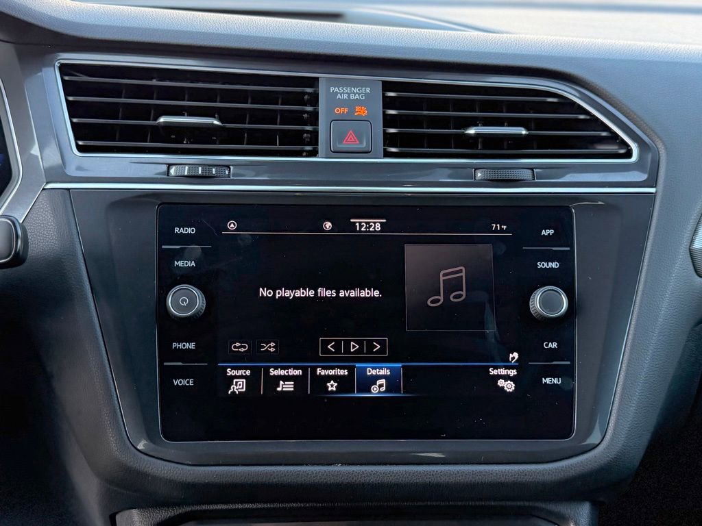 Used 2023 Volkswagen Tiguan SE R-Line image 23