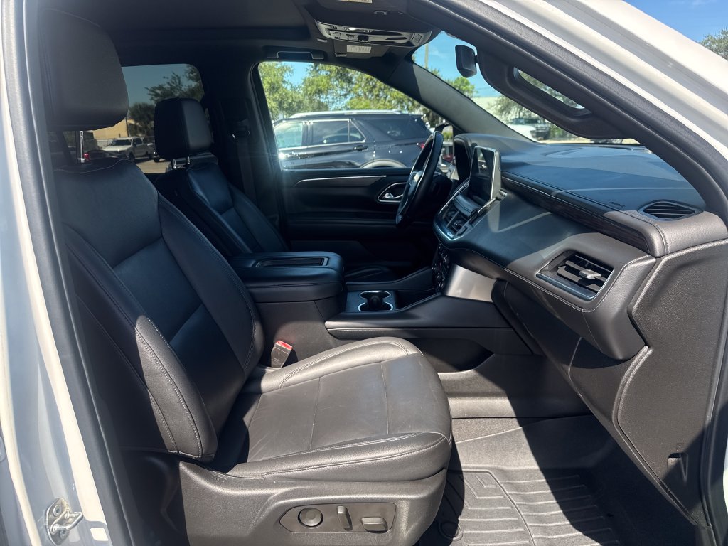 Used 2021 Chevrolet Suburban LT RWD image 25