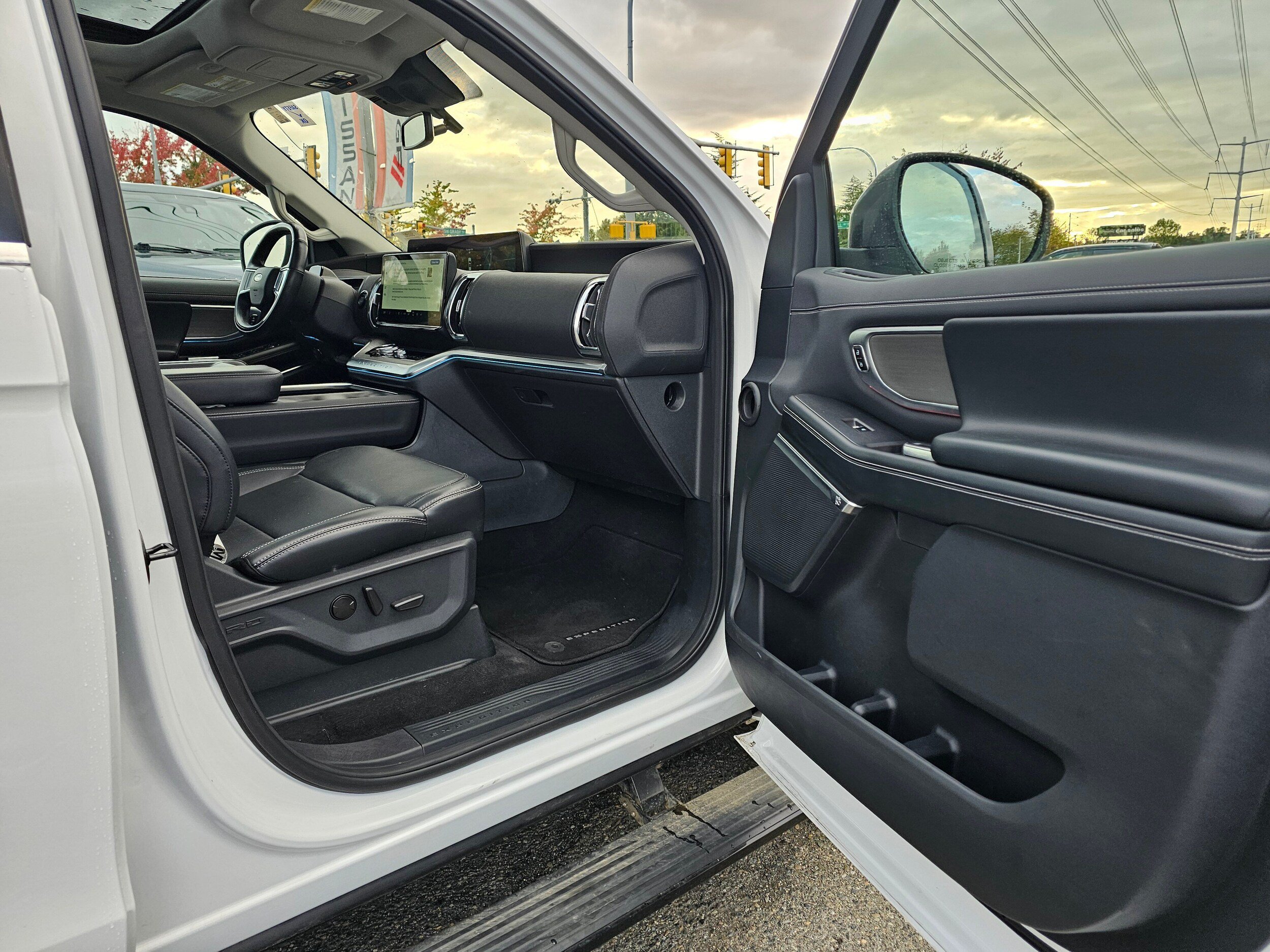 Certified 2025 Ford Expedition Max Platinum AWD/4WD image 13