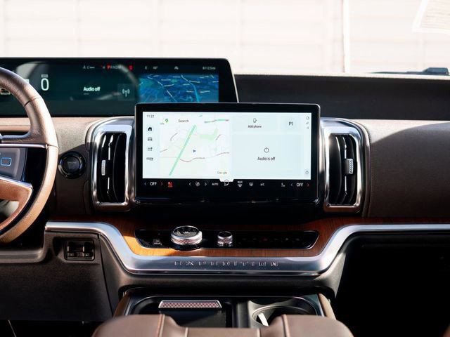 Certified 2025 Ford Expedition King Ranch AWD/4WD image 27
