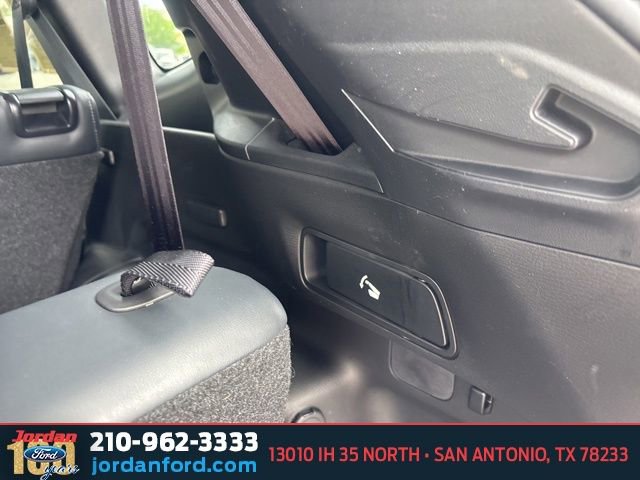 Used 2023 Mitsubishi Outlander SE AWD/4WD image 14