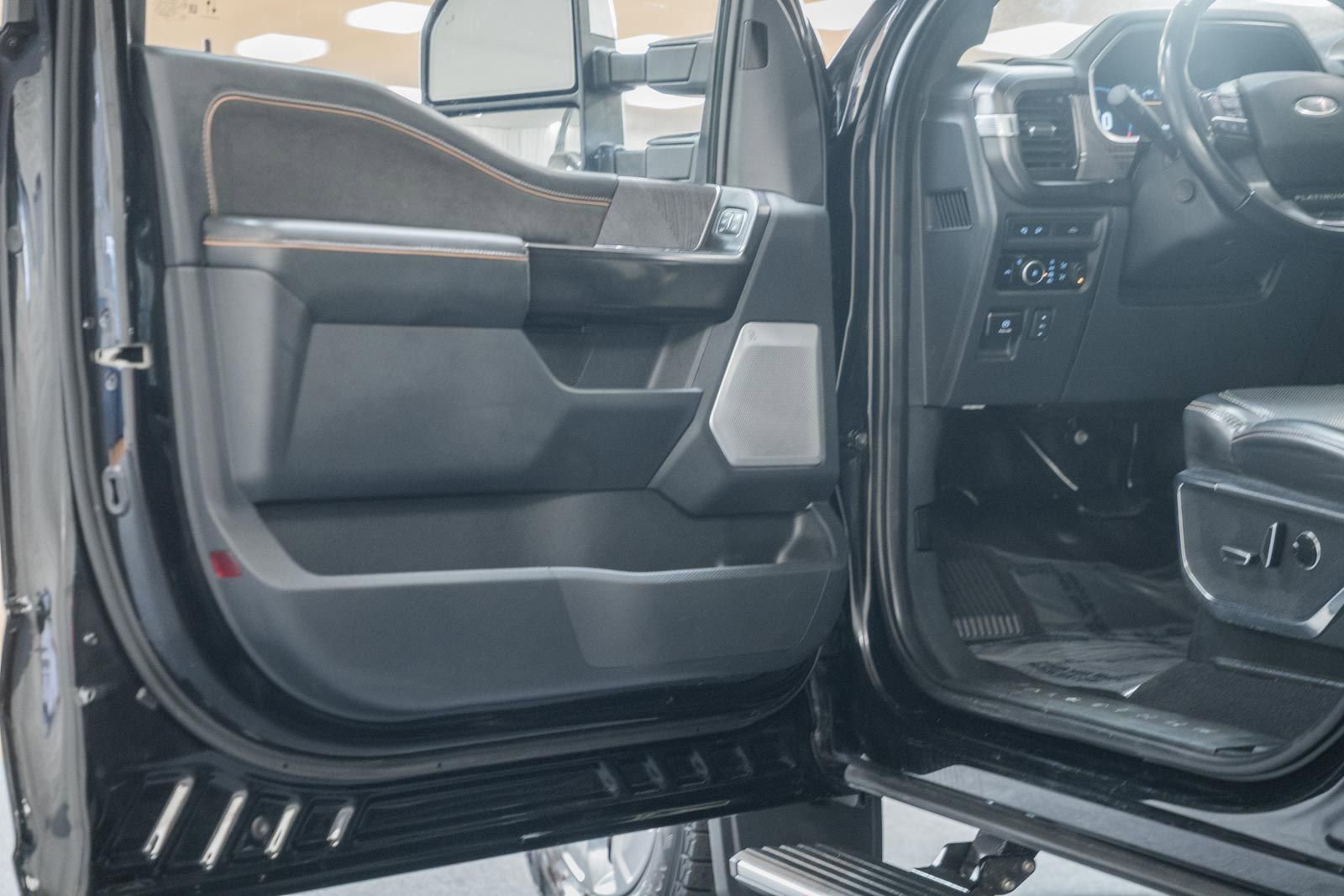 Certified 2023 Ford F150 Platinum w/ FX4 Off-Road Package image 47