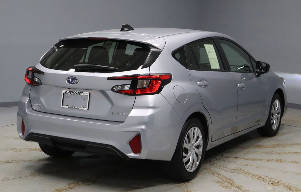 Used 2025 Subaru Impreza 2.0i image 5