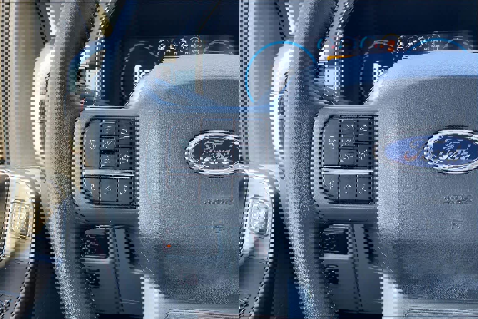 Certified 2022 Ford F150 Lariat w/ Equipment Group 502A High image 23