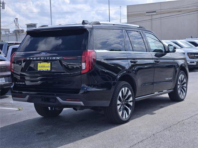 Certified 2025 Ford Expedition Platinum w/ Driver's Package AWD/4WD image 8