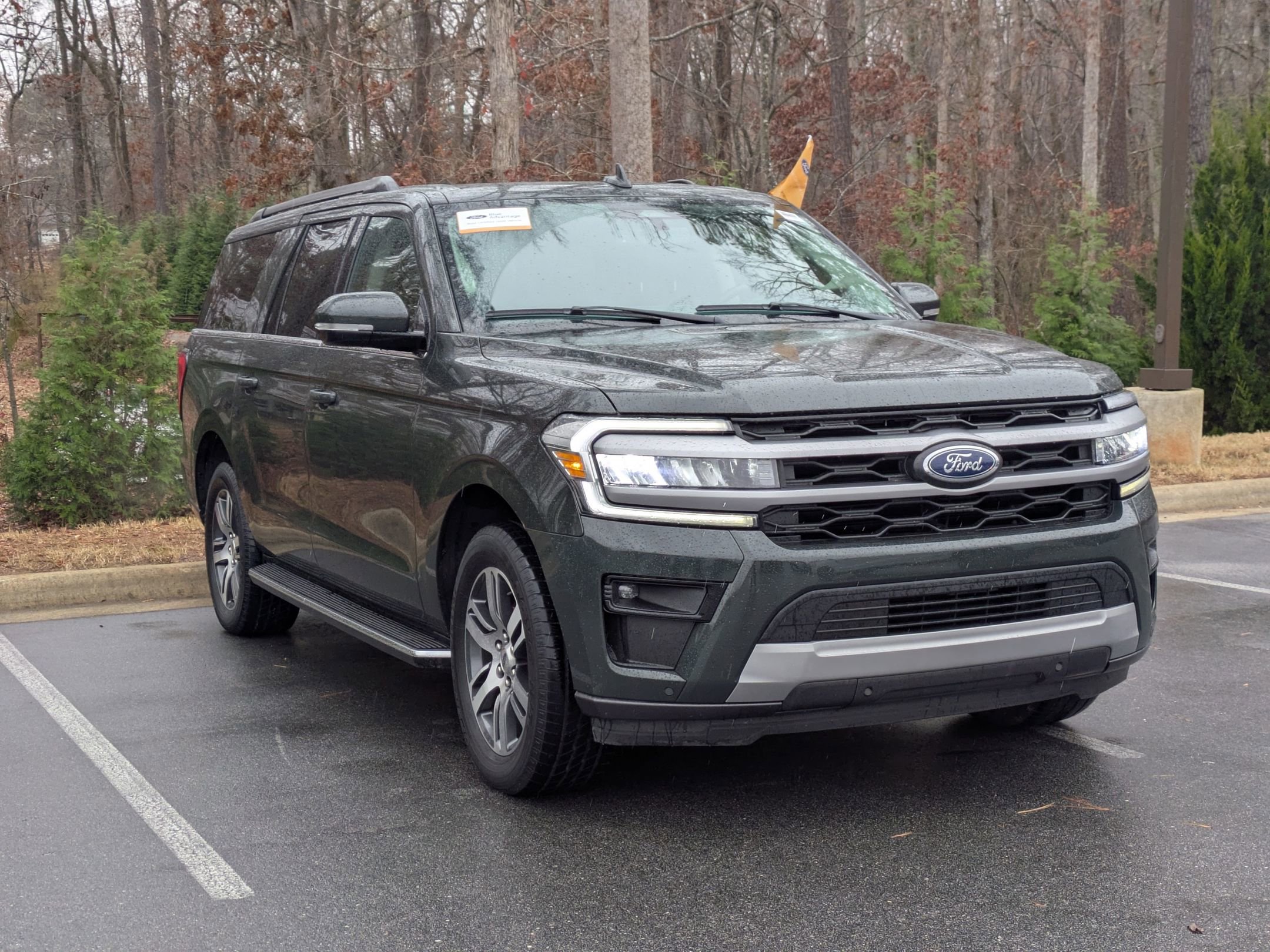 Certified 2023 Ford Expedition Max XLT image 2