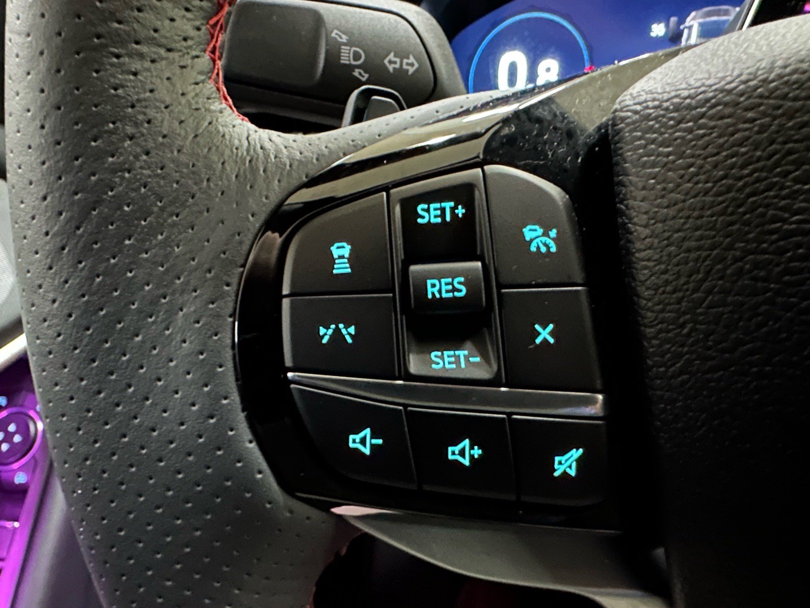 Certified 2025 Ford Explorer ST RWD image 42