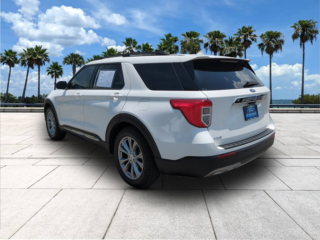 Certified 2021 Ford Explorer XLT w/ Equipment Group 202A RWD image 5