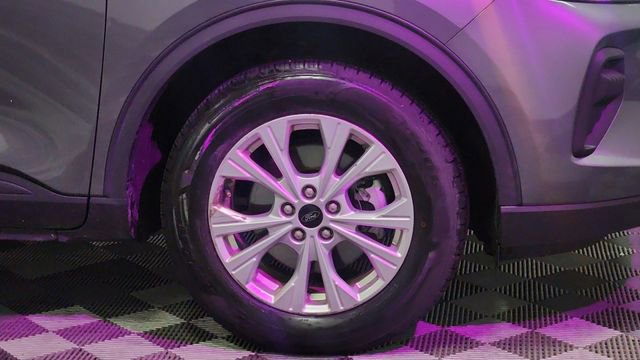 Certified 2025 Ford Escape Active AWD/4WD image 23