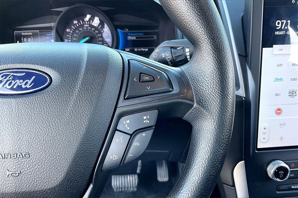 Certified 2022 Ford Edge SE w/ Black Appearance Package image 17