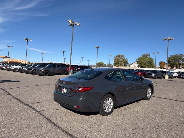 Used 2025 Toyota Camry LE FWD image 5