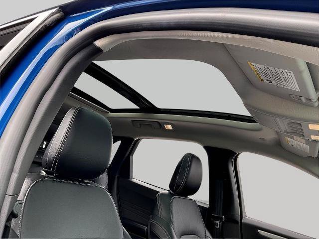 Certified 2023 Ford Escape Platinum w/ Premium Technology Package AWD/4WD image 32