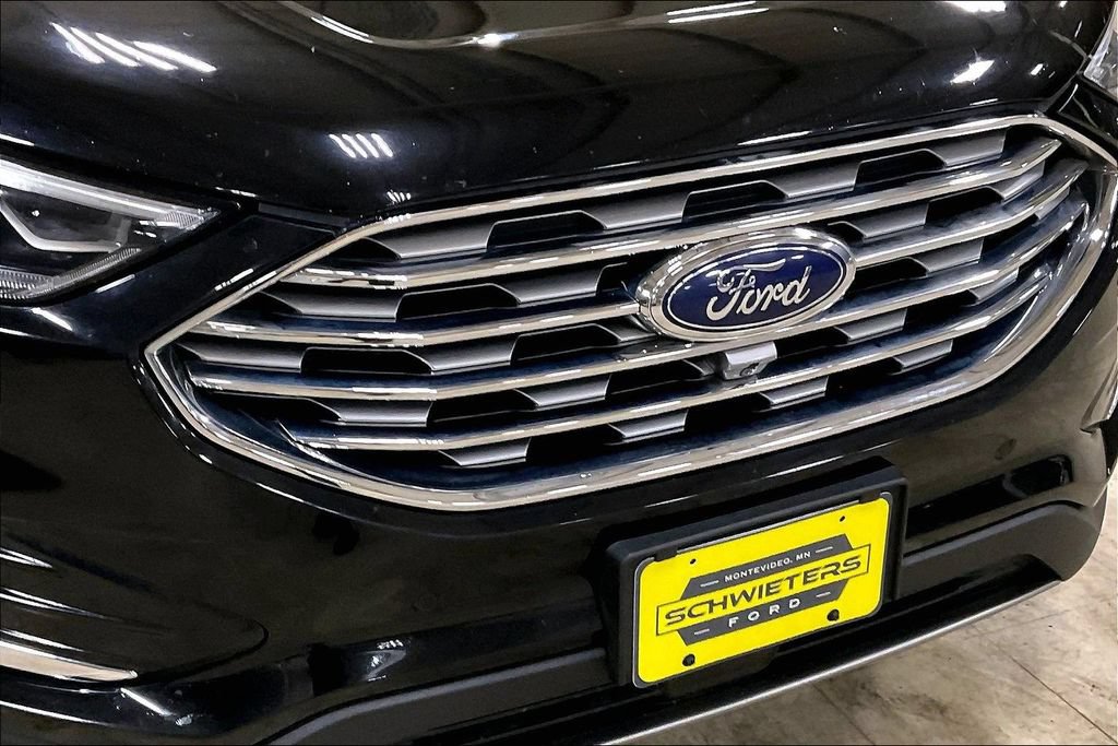 Certified 2019 Ford Edge Titanium w/ Equipment Group 301A AWD/4WD image 29