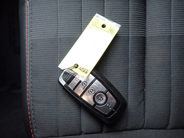 Certified 2025 Ford Explorer ST-Line image 30