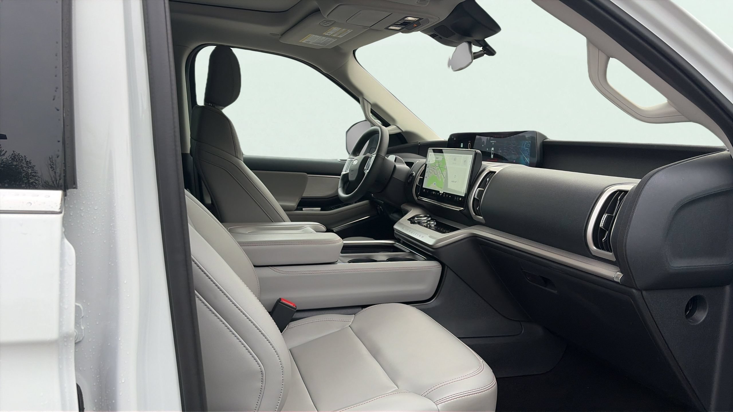 Certified 2025 Ford Expedition Active AWD/4WD image 17