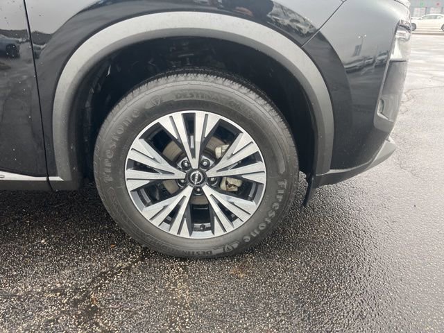 Used 2022 Nissan Rogue SV image 5