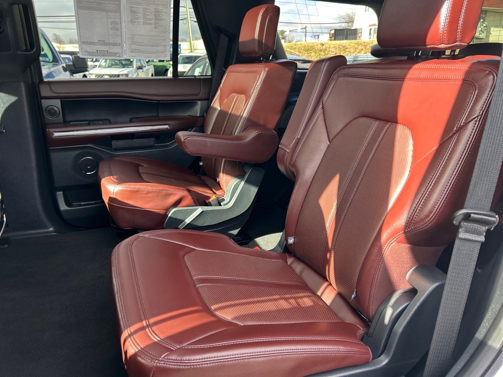 Certified 2023 Ford Expedition Limited image 9