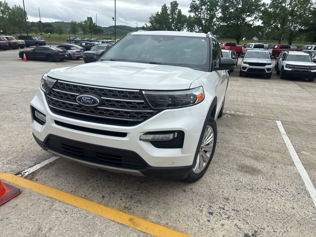 Certified 2023 Ford Explorer King Ranch w/ Technology Package AWD/4WD image 2