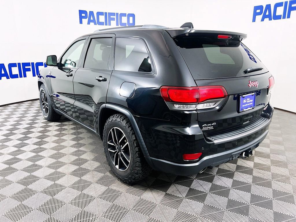 Used 2019 Jeep Grand Cherokee Trailhawk w/ Trailhawk Luxury Group AWD/4WD image 6