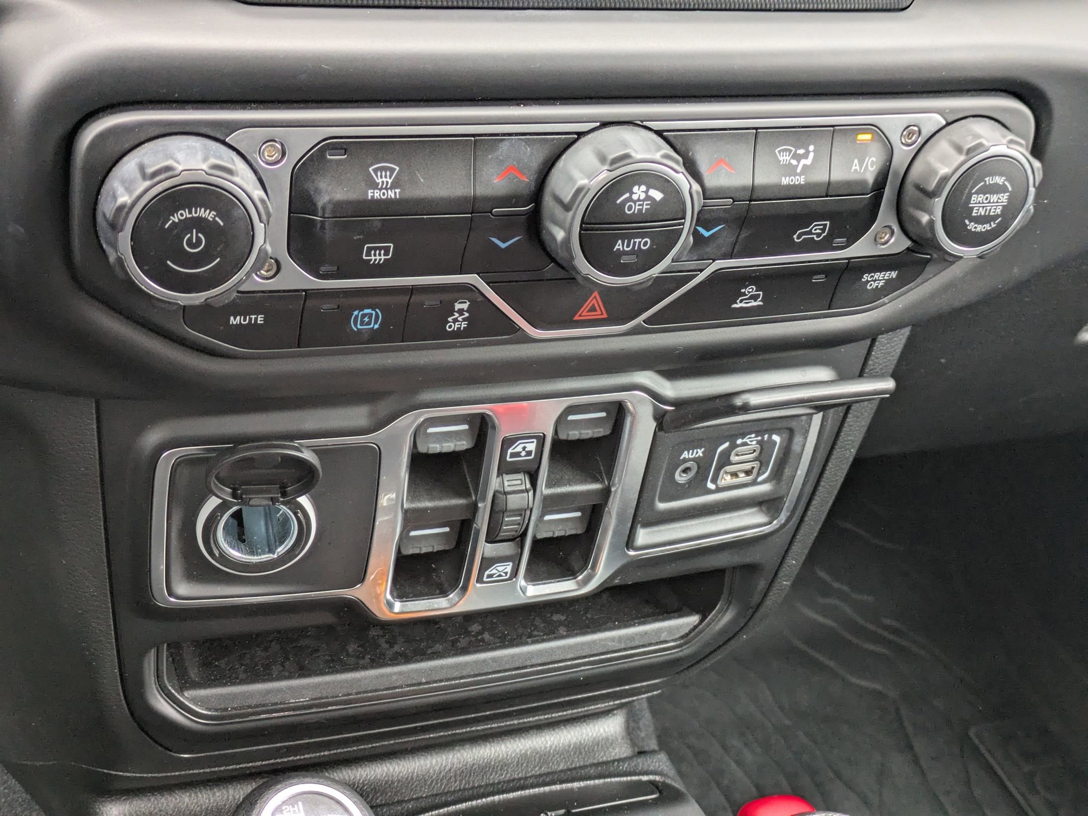 Used 2023 Jeep Wrangler Unlimited image 19