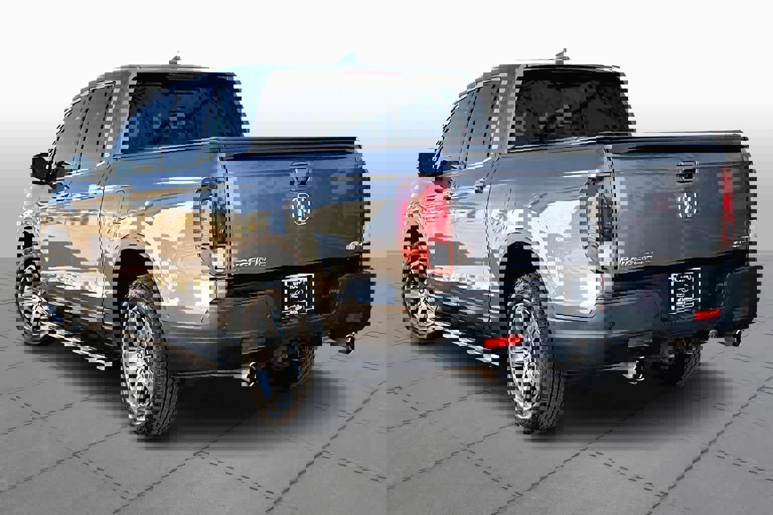 Used 2023 Honda Ridgeline RTL-E image 4