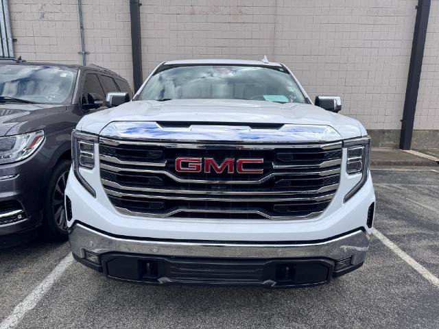 Used 2023 GMC Sierra 1500 SLT w/ SLT Premium Plus Package AWD/4WD image 2