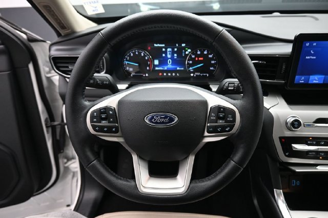 Certified 2024 Ford Explorer XLT w/ Equipment Group 202A AWD/4WD image 15
