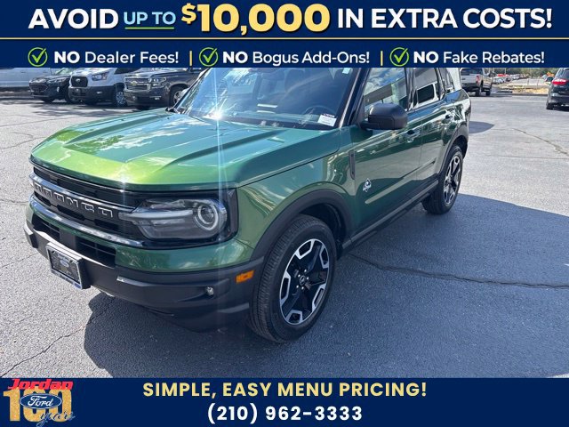 Certified 2023 Ford Bronco Sport Outer Banks w/ Tech Package AWD/4WD image 3