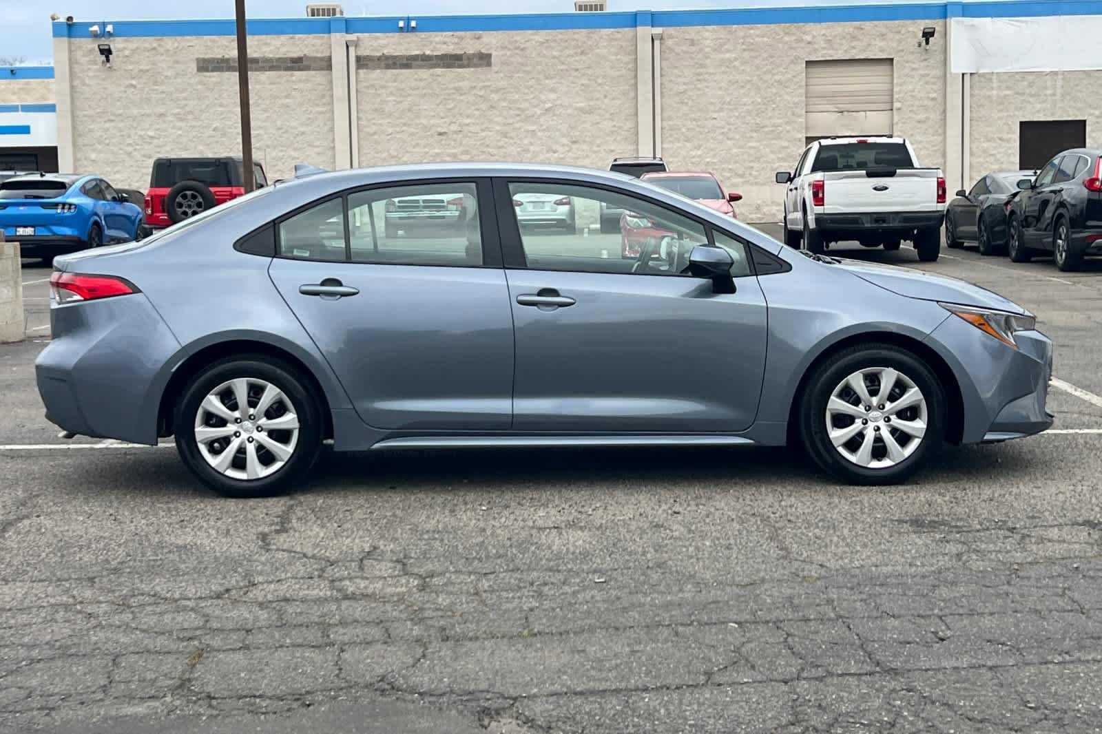 Used 2025 Toyota Corolla LE image 6