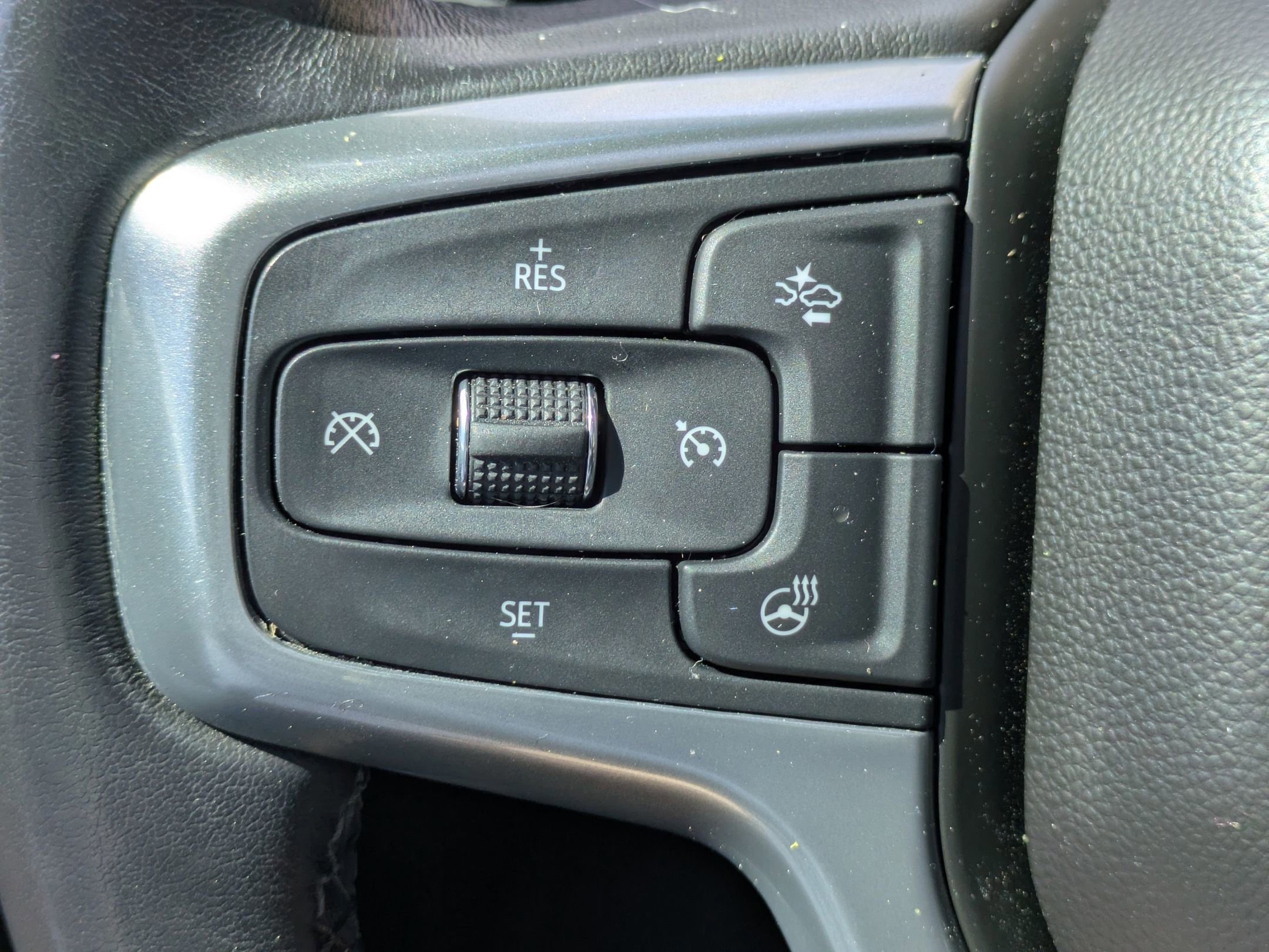 Used 2022 Chevrolet Tahoe Z71 w/ Z71 Off-Road Package image 17