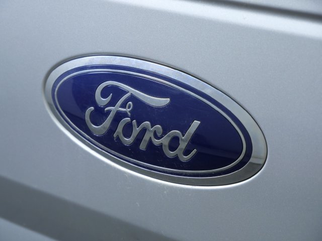 Certified 2019 Ford F150 XL w/ Equipment Group 101A Mid AWD/4WD image 8