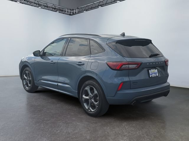 Certified 2023 Ford Escape ST-Line w/ Tech Pack #1 AWD/4WD image 3