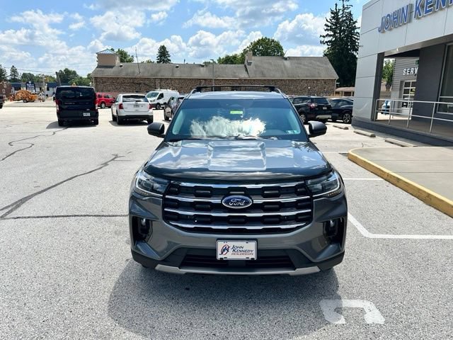 Certified 2025 Ford Explorer Active w/ Active Comfort Package AWD/4WD image 2