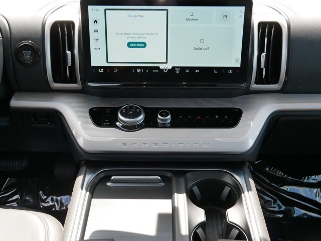 Certified 2025 Ford Expedition Active AWD/4WD image 17