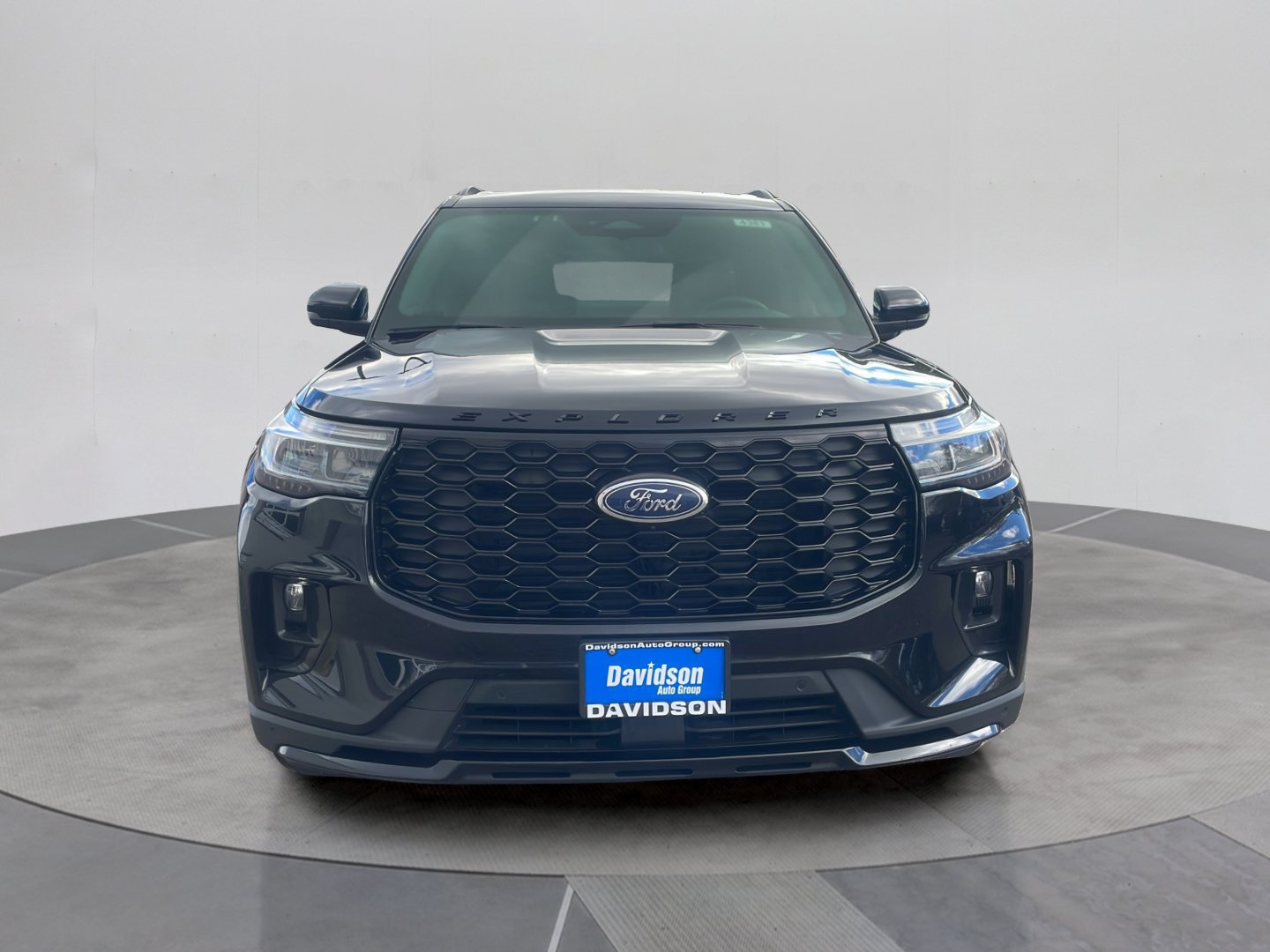 Certified 2025 Ford Explorer ST-Line AWD/4WD image 9